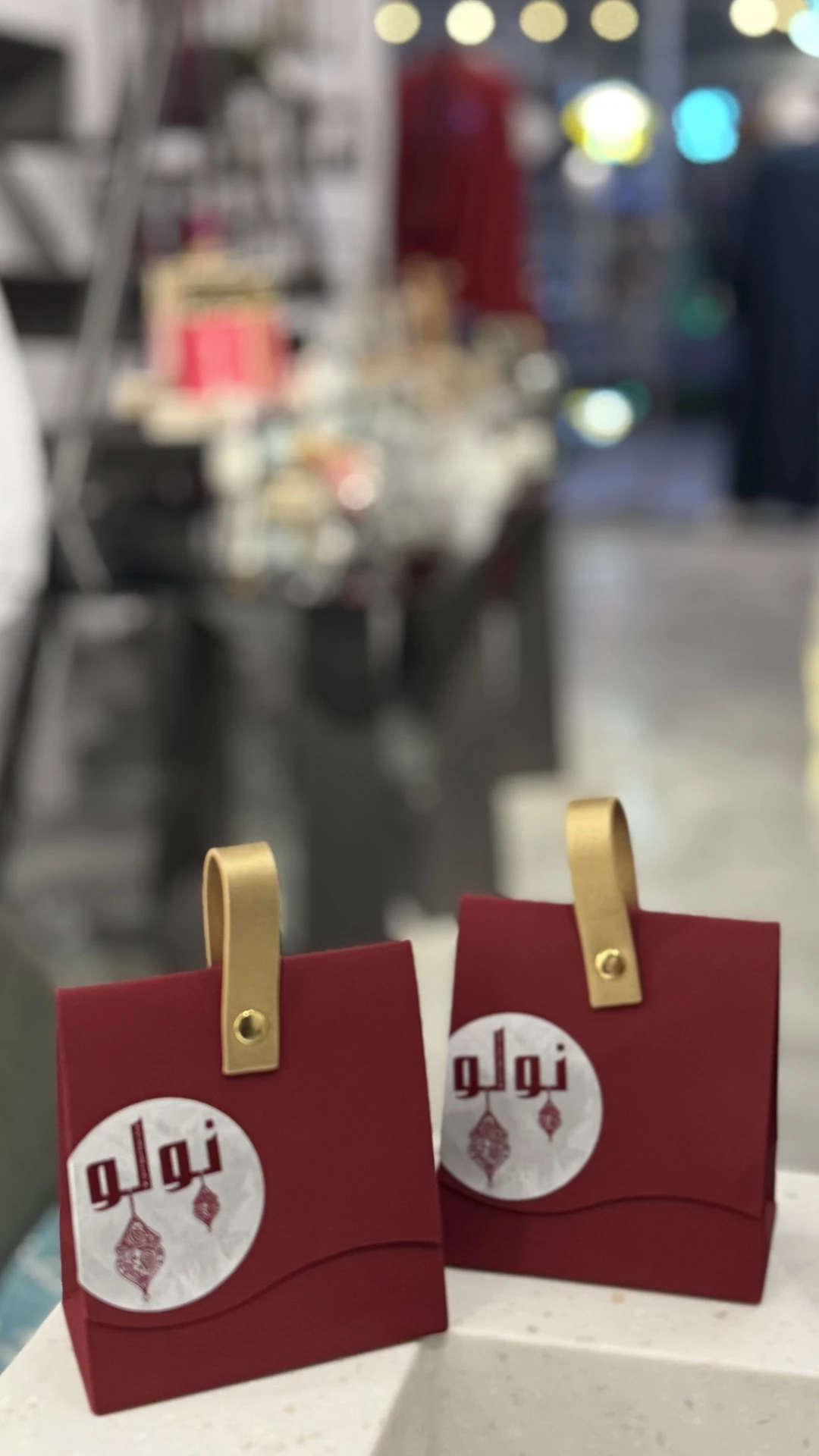 Elegant gifts carefully selected for every occasion.