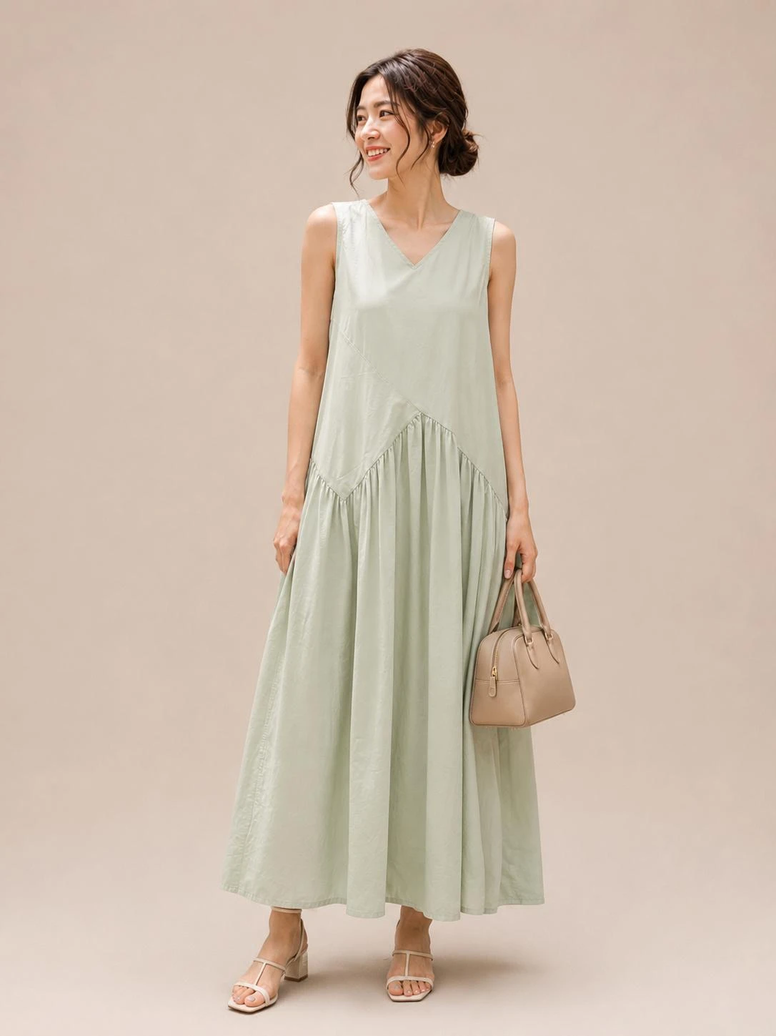 Plain dress